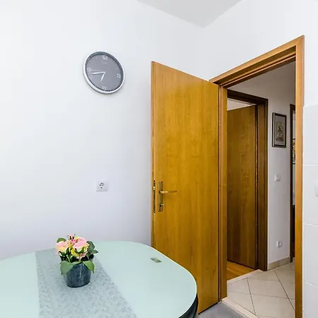 Mony Daire Dubrovnik
